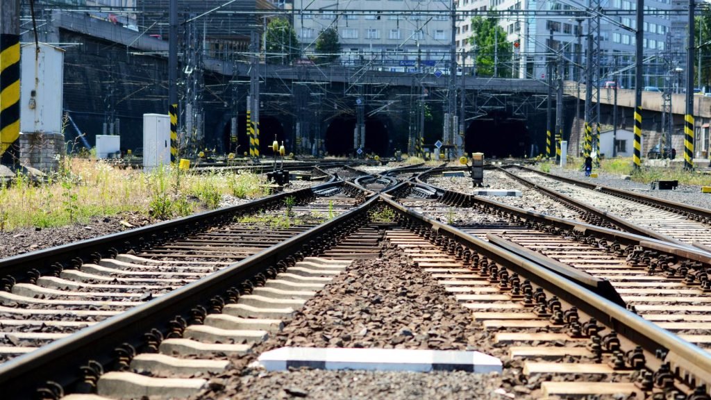 Haunted Railway Stations In India, Easyhindiblogs